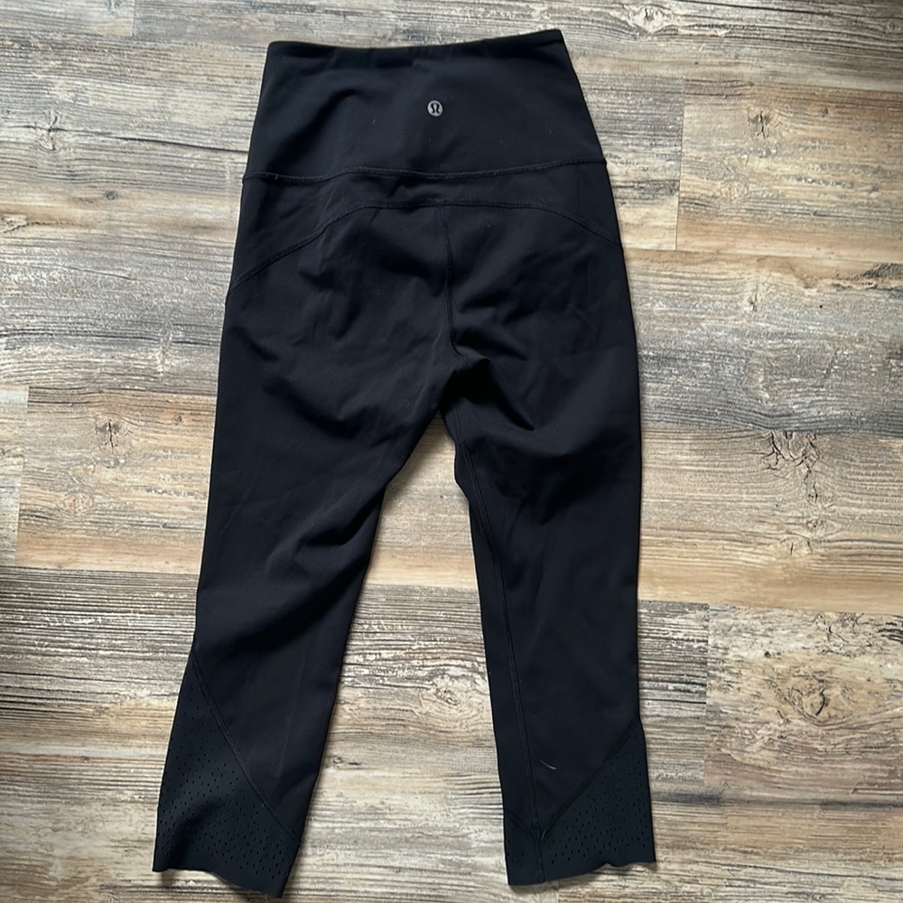 Black Lululemon Cropped